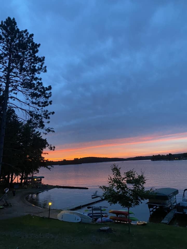 sunset over thousand island lake