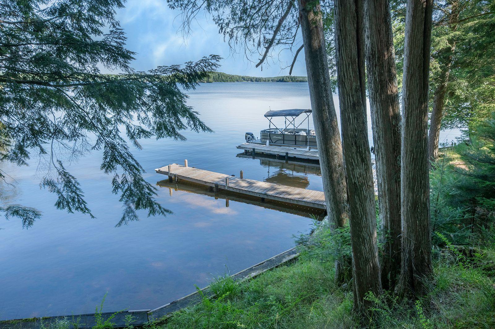 Thousand Island Lake Pier